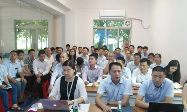 聚焦目的，，，，全力以赴——2018年九州酷游年中聚会圆满举行