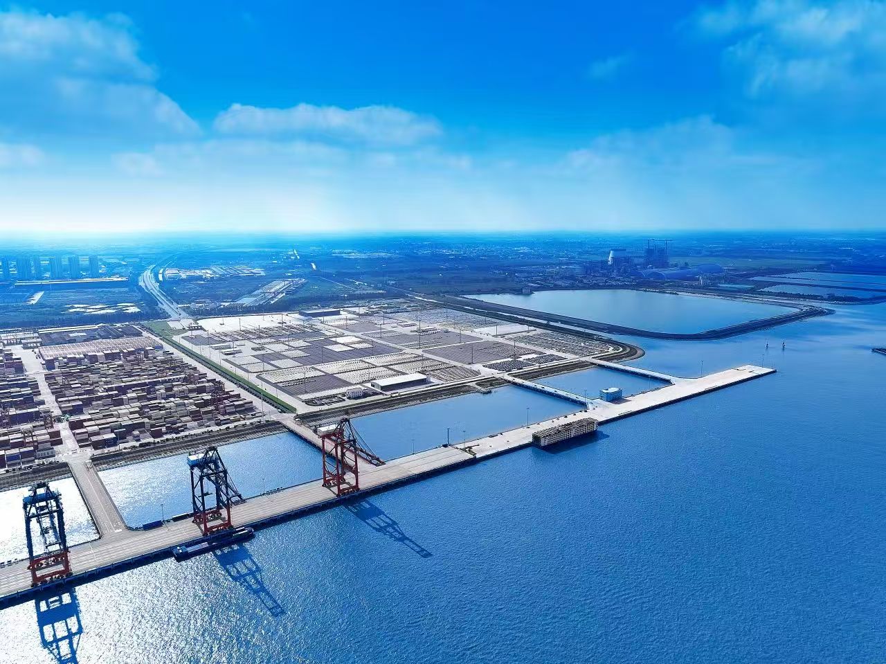 启发出海新通路 | 长江干线最大汽车滚装船埠——海通太苍禧车船埠开港
